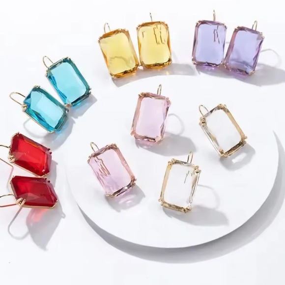 Vintage Red Crystal Earrings - Picture 6 of 10